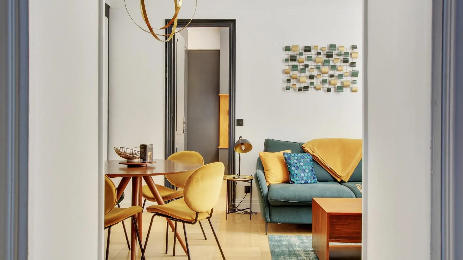 Apartment Sejours Parisiens / Suite Belle Courcelles / 4* France